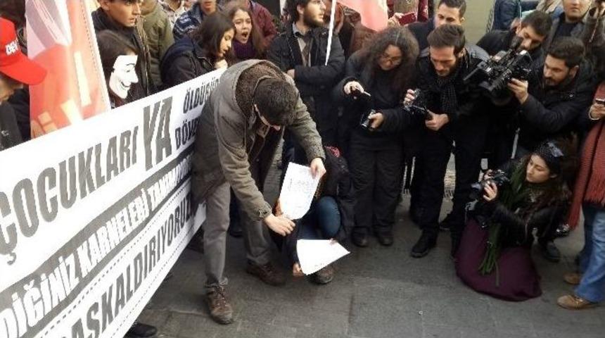 Dev-lis&rsquo;ten Boyalı Eylem