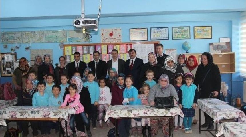 Başarılı &Ouml;ğrencilere &Ouml;d&uuml;l