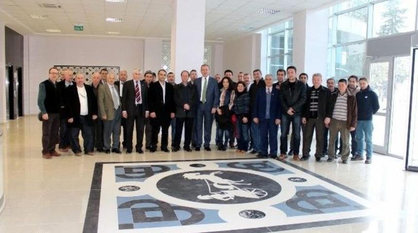 Başkan Işık, Muhtarlar Ve Azalarla Bir Araya Geldi