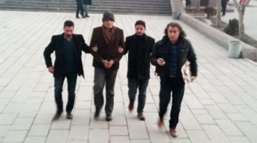 Chp S&ouml;zc&uuml;s&uuml; Ko&ccedil;&rsquo;un Sekreterinin Eşinin Katil Zanlısı Adliyeye &Ccedil;ıkarıldı