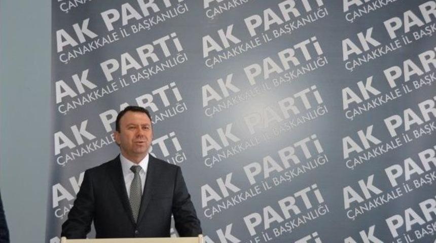 &Ccedil;anakkale&rsquo;de 30 Kişi Ak Partiye Katıldı