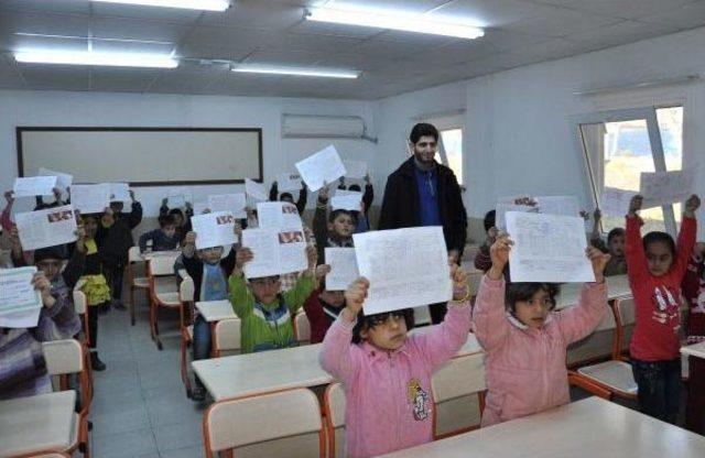 İslahiye Çadır Kentte 2645 Suriyeli Öğrenciye Karne