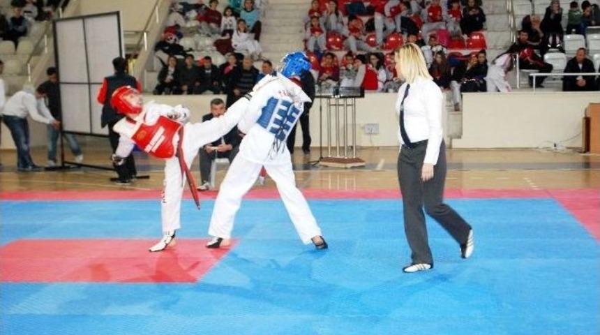 Mudanya&rsquo;da Tekvando Fırtınası