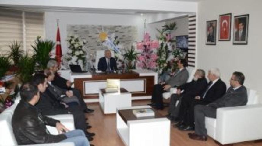 Ak Parti&rsquo;li Aday Adayı Taşkın: "yeni Anayasa, Vazge&ccedil;ilmez Hedeftir"