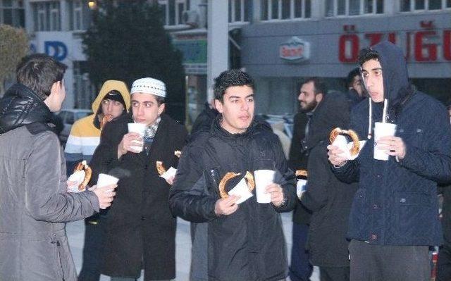 Kışın Çorba Akıyor, Yazın Şerbet Akacak 1
