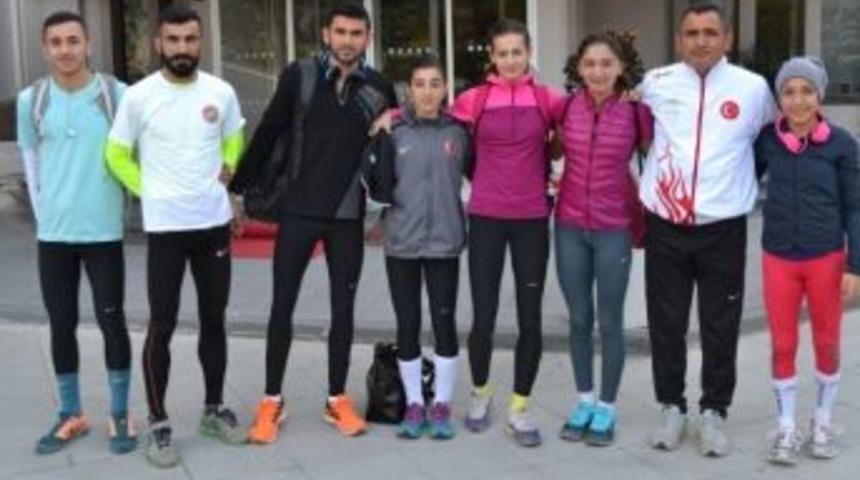Atletizm Milli Takımı Kuşadası&rsquo;nda Kampta