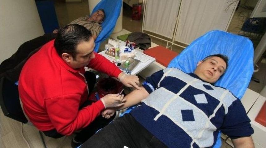 Belediye Personelinden Kan Bağışına Destek