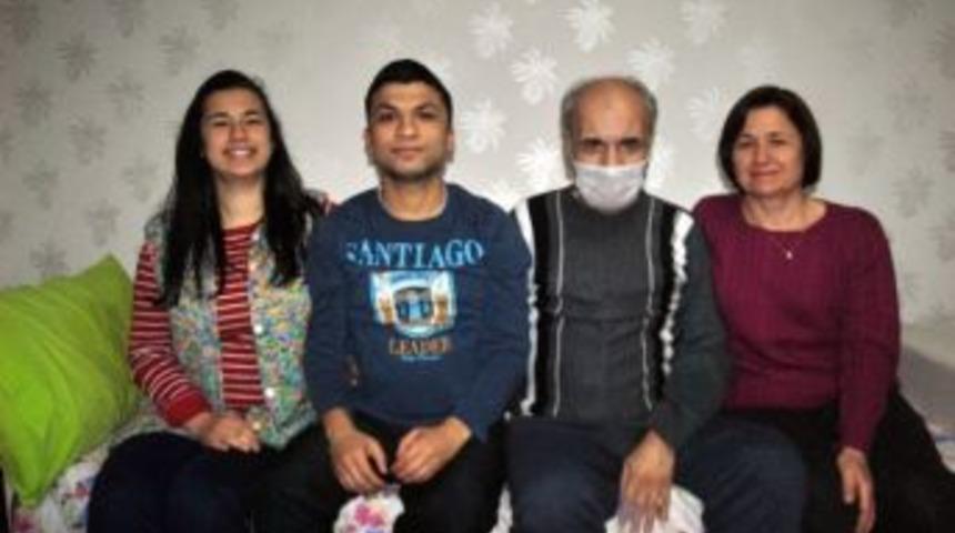 Babasına Karaciğerinin Yarısını Verdi