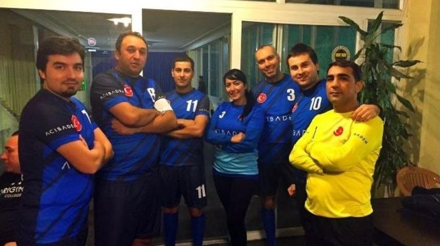 Acıbadem&rsquo;in Kadın Teknik Direkt&ouml;r&uuml; Şampiyon Olmak İstiyor