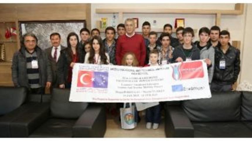 Mezitli Meslek Lisesi &Ouml;ğrencileri Portekiz&rsquo;e Gidiyor