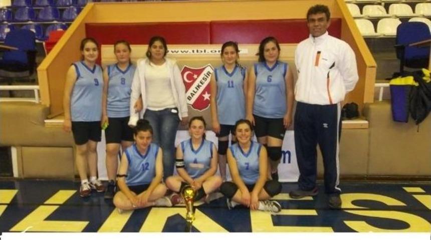 Balıkesir&rsquo;den Kupa İle D&ouml;nd&uuml;ler