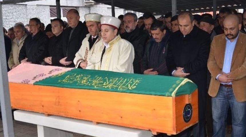 Cenaze Namazını &Ouml;ğretmeni Kıldırdı