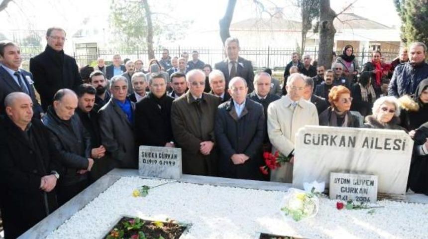 Aydın G&uuml;ven G&uuml;rkan  &Ouml;l&uuml;m&uuml;n&uuml;n 9. Yılında Mezarı Başında Anıldı