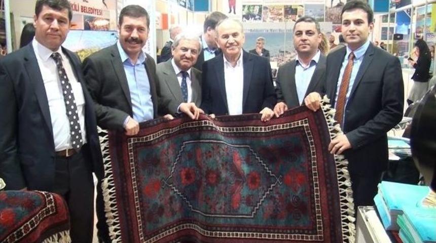 İstanbul B&uuml;y&uuml;kşehir Belediye Başkanı Topbaş&rsquo;tan Sındırgı&rsquo;ya &Ouml;zel İlgi