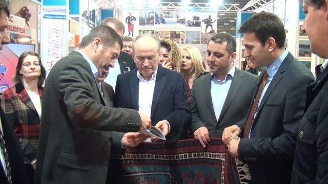 İstanbul B&uuml;y&uuml;kşehir Belediye Başkanı Topbaş&rsquo;tan Sındırgı&rsquo;ya &Ouml;zel İlgi 1