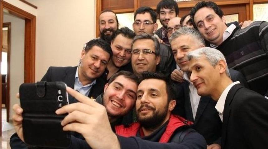 Emniyet M&uuml;d&uuml;r&uuml; Demir Gazeteciler İle Vedalaştı