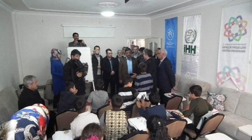 Yetim Gen&ccedil;ler İ&ccedil;in Eğitim, K&uuml;lt&uuml;r Ve Spor Projesi&rsquo;nin A&ccedil;ılışı Yapıldı