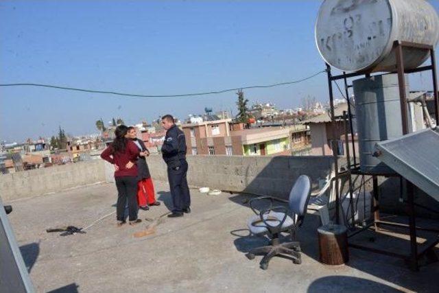 Teldeki G&uuml;vercini U&ccedil;urmak Isterken Elektrik Akımına Kapıldı 1