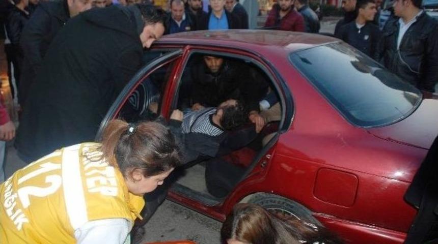 Sıkışan Yaralıya Vatandaşın Yanlış M&uuml;dahalesine Tepki