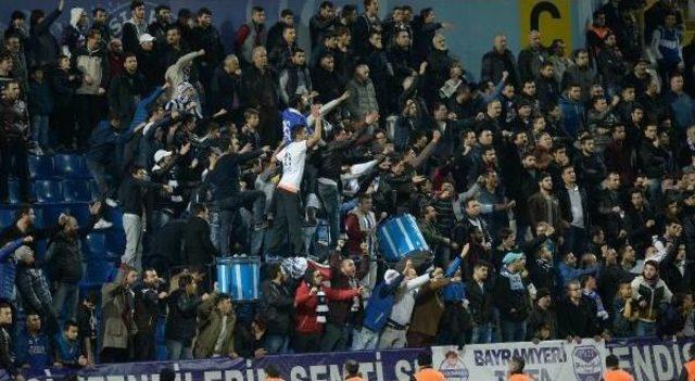 Kasımpaşa Tribünlerinden Aziz Yıldırım'a Yönelik 