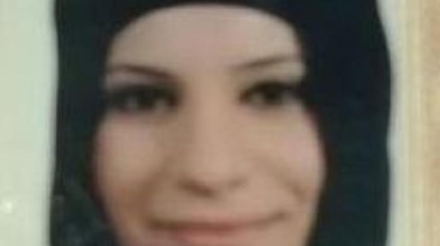 Tartıştığı Eşini Tabancayla &Ouml;ld&uuml;rd&uuml;