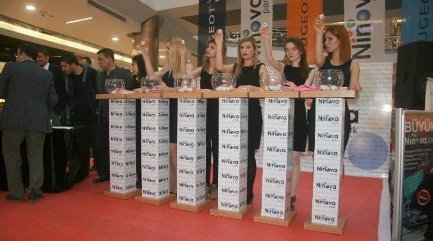 Ninova Park&rsquo;ta Araba &Ccedil;ekilişi Yapıldı