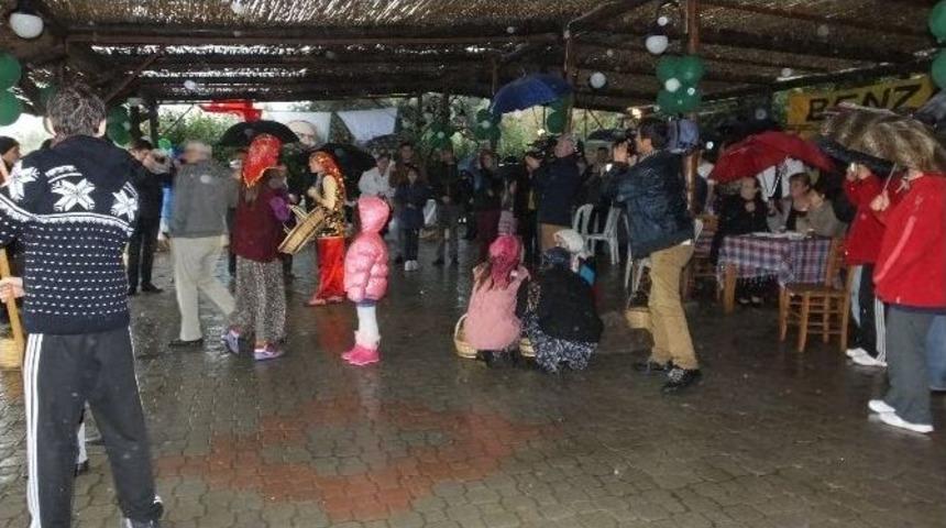 Yağmur Altında Hasat Şenliği