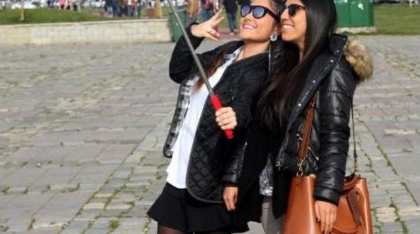 &Ccedil;ubuklu Selfie Modası