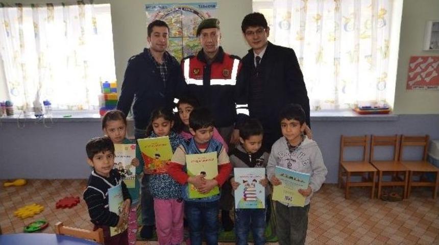 Eskişehir&rsquo;de Jandarmadan İl&ccedil;e Okullarına &Ouml;rnek &Ccedil;alışma