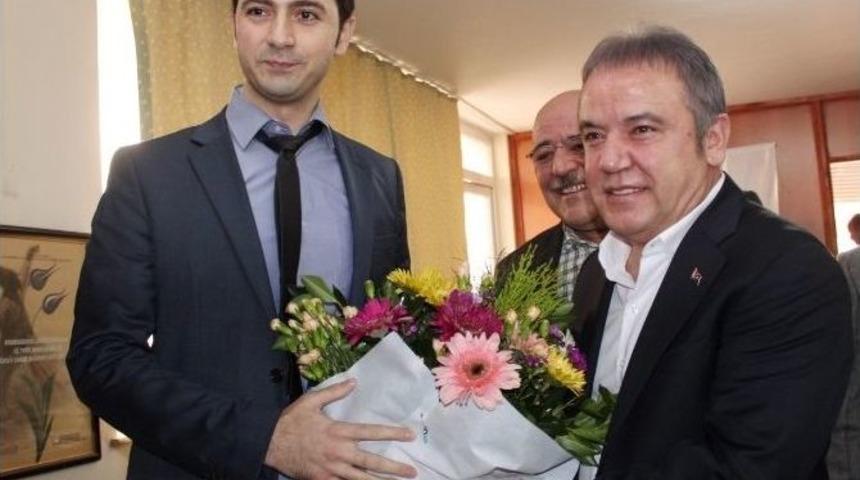 Başkan B&ouml;cek Konyalılar Derneği&rsquo;nde