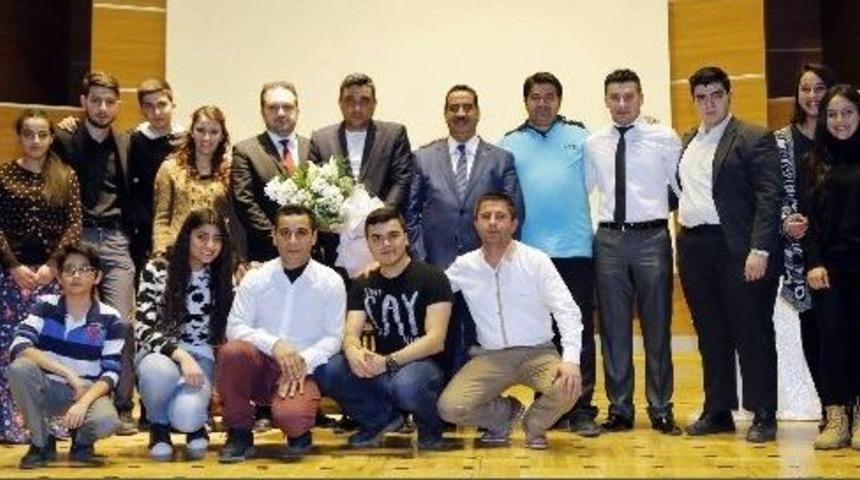 &rsquo;&ccedil;eled Sınıf&rsquo; Kahkahaya Boğdu
