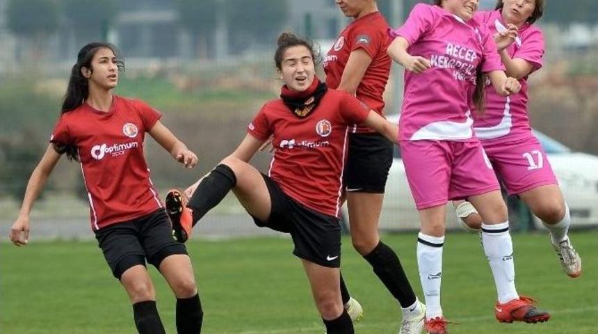 Muratpaşa&rsquo;dan Farklı Galibiyet