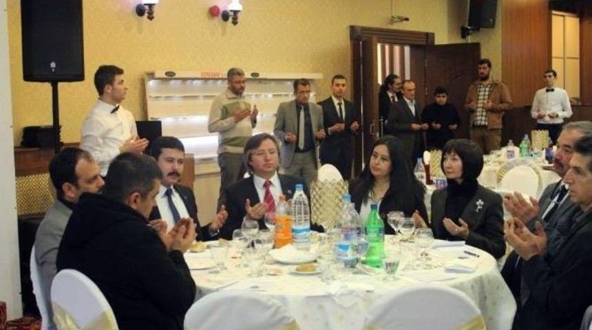 Eskişehir &Uuml;lk&uuml; Evleri 2. Geleneksel Birlik Beraberlik Ve İstişare Yemeği D&uuml;zenlendi