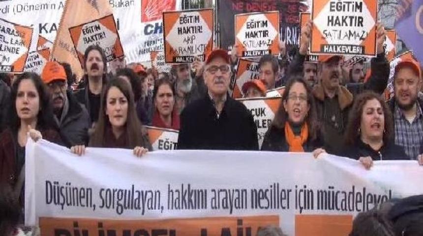 Halkevleri Eğitim Politikasını Protesto Etti