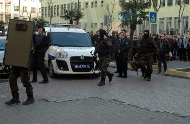 Fotoğraflar (1)  - Bahçelievler'de Polis Vuran Saldırgan Operasyonla Yakalandı