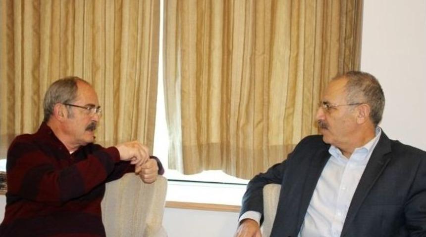 Nurg&uuml;l Yeşil&ccedil;ay Hocası B&uuml;y&uuml;kerşen&rsquo;i Ziyaret Etti