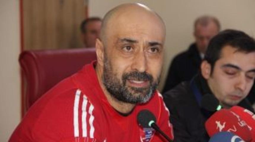 Tolunay Kafkas İstifa Etti