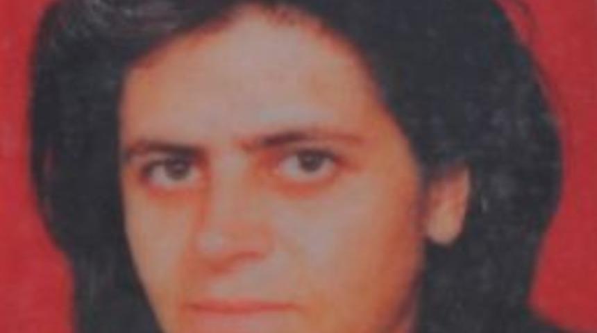 2 &Ccedil;ocuk Annesi 16 Yıllık Karısını Yatakta Bı&ccedil;aklayarak &Ouml;ld&uuml;rd&uuml;