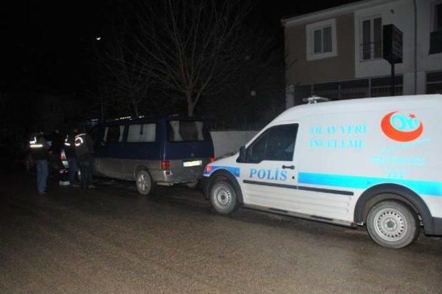 Eskişehir'de 2 Kişi Bıçaklanarak Öldürüldü