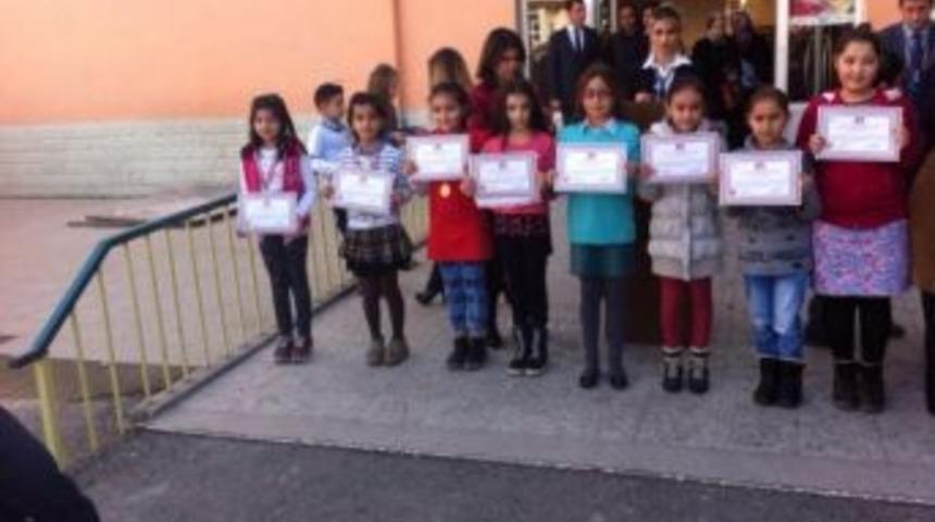 Kitap Kurtlarına &Ouml;d&uuml;l