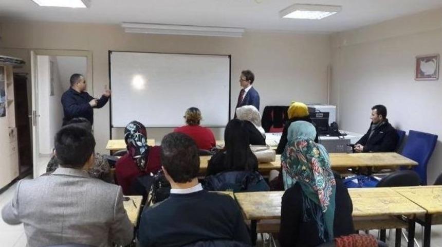 İşaret Dili Kursuna Yoğun İlgi