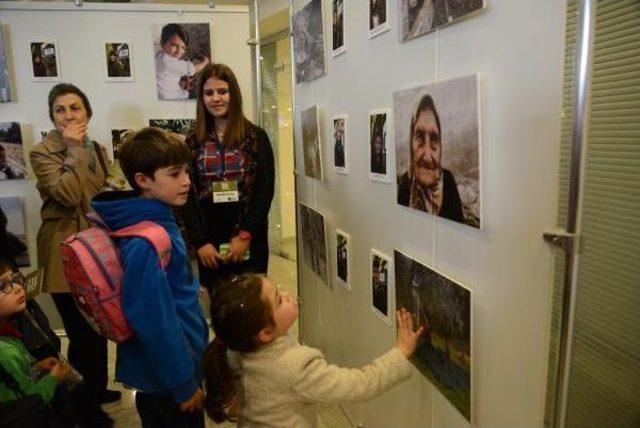 - Soma'lı Çocuklar Fotoğraflarını Sergiledi