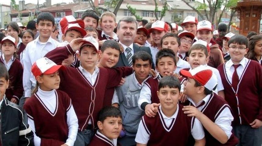 B&uuml;y&uuml;kşehir Sosyal Belediyecilikte &Ouml;rnek Olmayı S&uuml;rd&uuml;r&uuml;yor