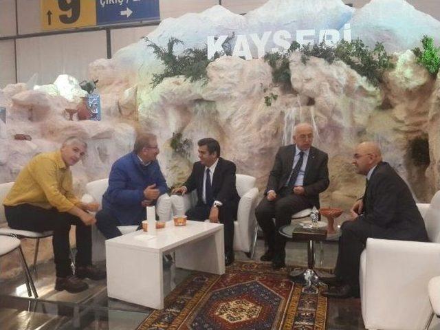 Kayseri’ye Bu Kez “fuarı En İyi Tanıtan Stand” Ödülü