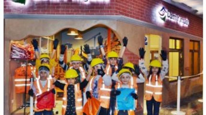 Demir İnşaat, Minopolis&rsquo;te Yeni Nesil İnşaat&ccedil;ılar Yetiştiriyor
