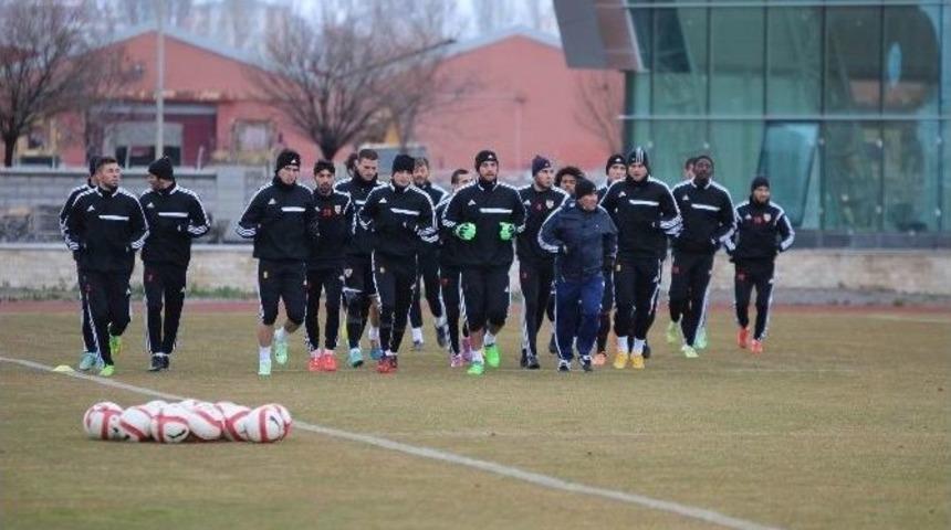 Kayserispor&rsquo;da, Fenerbah&ccedil;e Mesaisi S&uuml;r&uuml;yor