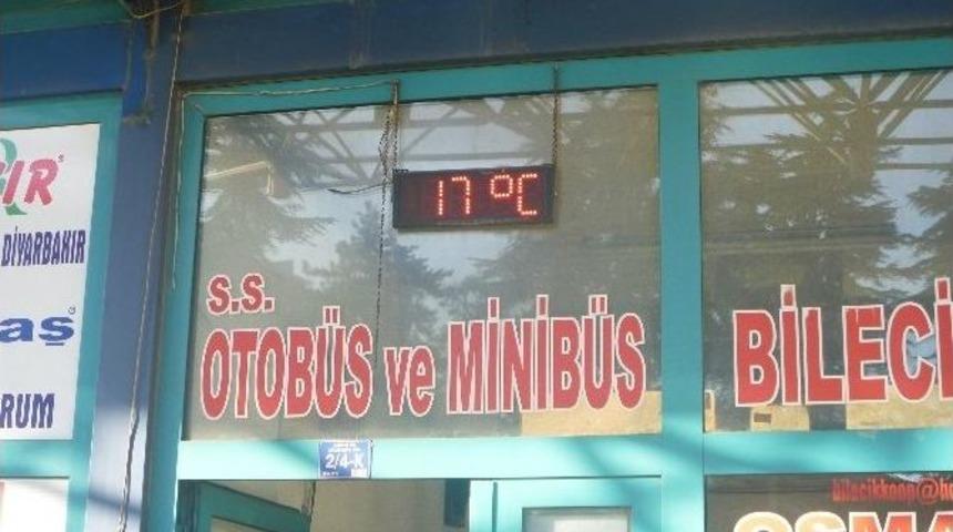 Bilecik&rsquo;te Vatandaşlar Bahardan Kalma G&uuml;n&uuml;n Keyfini &Ccedil;ıkardı