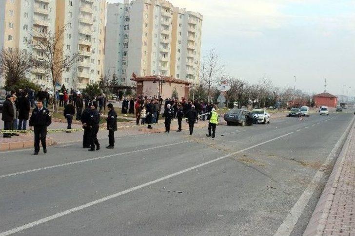 Servis Otobüsü Otomobille Çarpıştı: 6 Yaralı G2