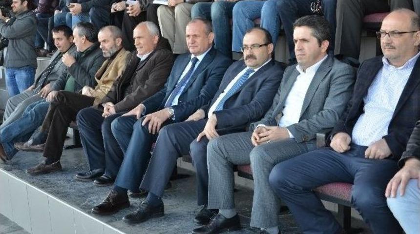 Başkan Keleş, D&uuml;zcespor&rsquo;a Destek Verdi