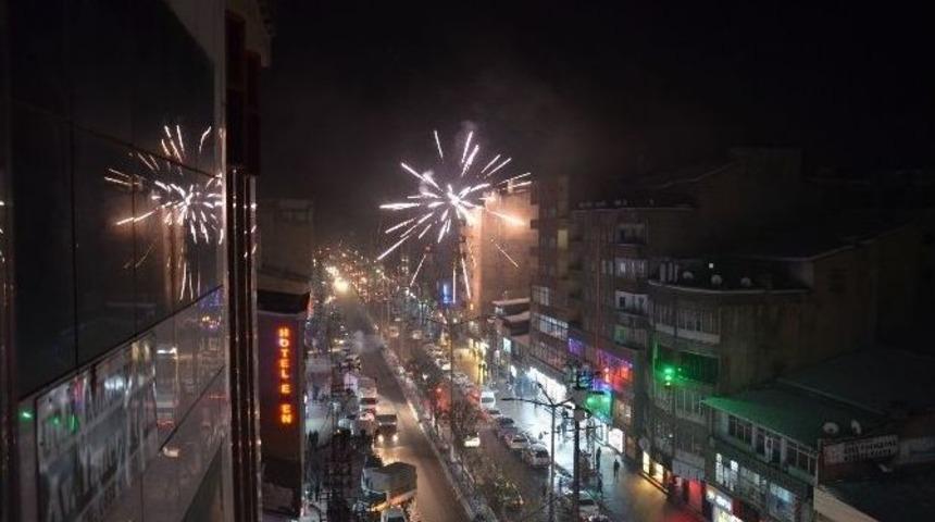 Y&uuml;ksekova&rsquo;da Kobani Kutlaması Gerginliği